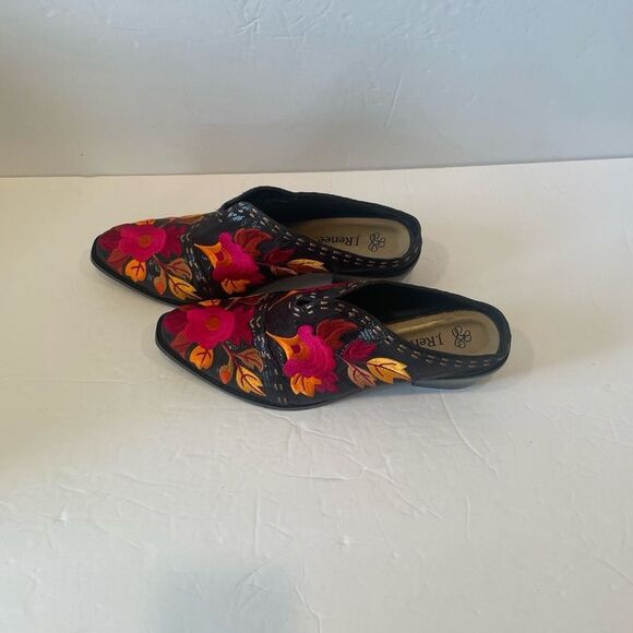 Women's Floral Embroidered Black Shoes - Picture 2 of 8